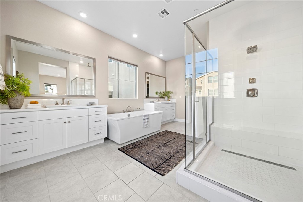 126 Scale Irvine, CA 92618 - Photo 23 of 37