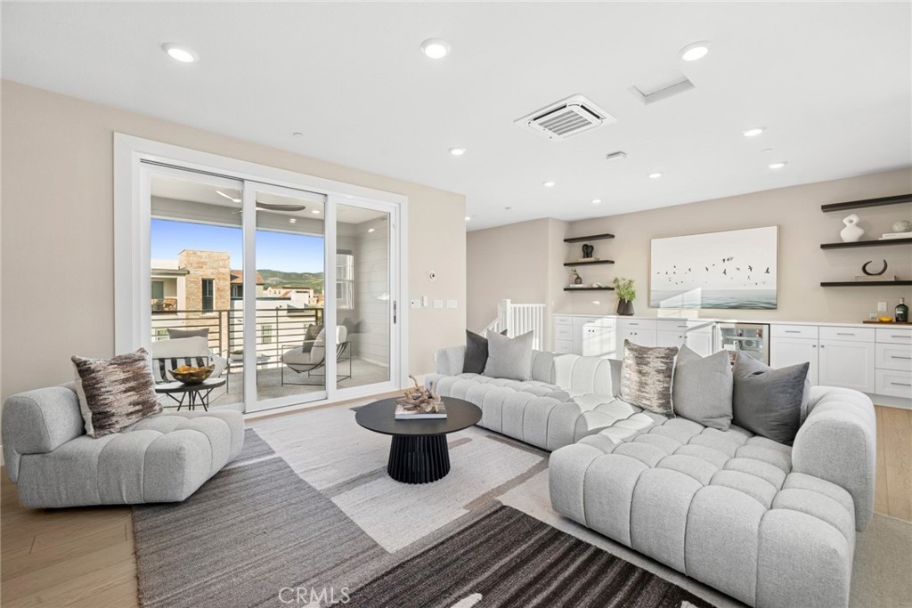 126 Scale Irvine, CA 92618 - Photo 30 of 37