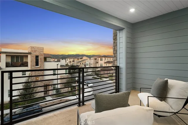 $2,198,888 | 126 Scale, Irvine, CA 92618