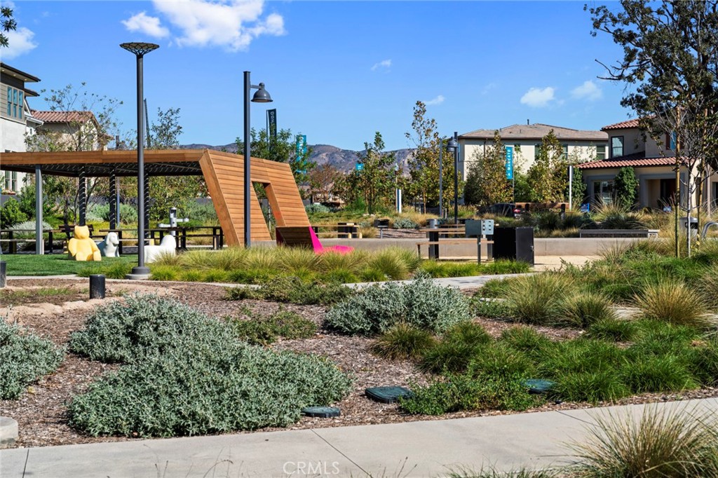 126 Scale Irvine, CA 92618 - Photo 42 of 75 a view of a building with sitting area