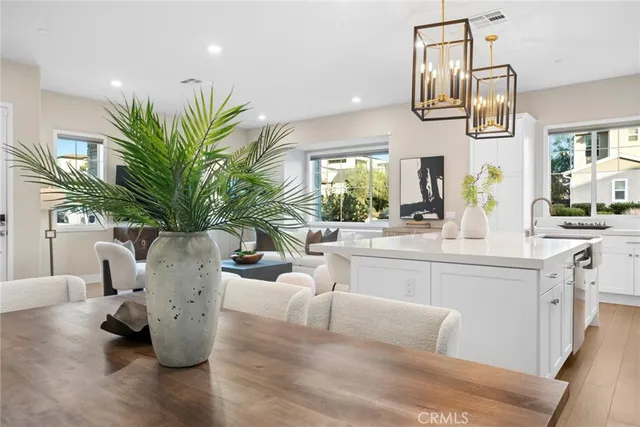 $2,198,888 | 126 Scale, Irvine, CA 92618