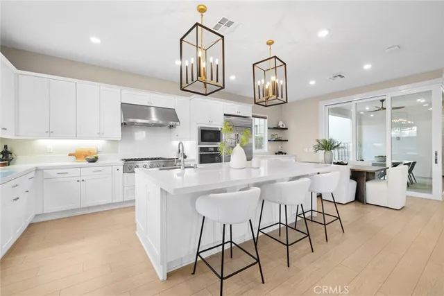 $2,198,888 | 126 Scale, Irvine, CA 92618