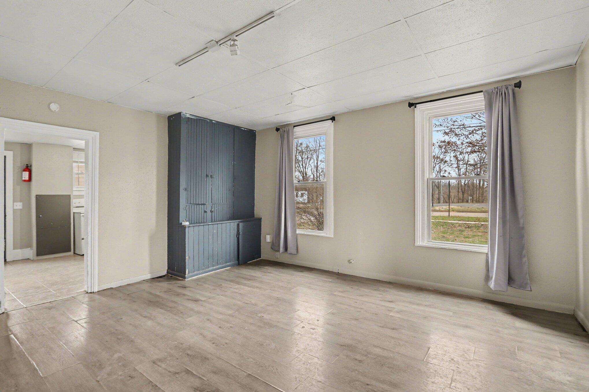 210 West Bennett Street Three Rivers, MI 49093 - Photo 15 of 17 1 Bed Unit living