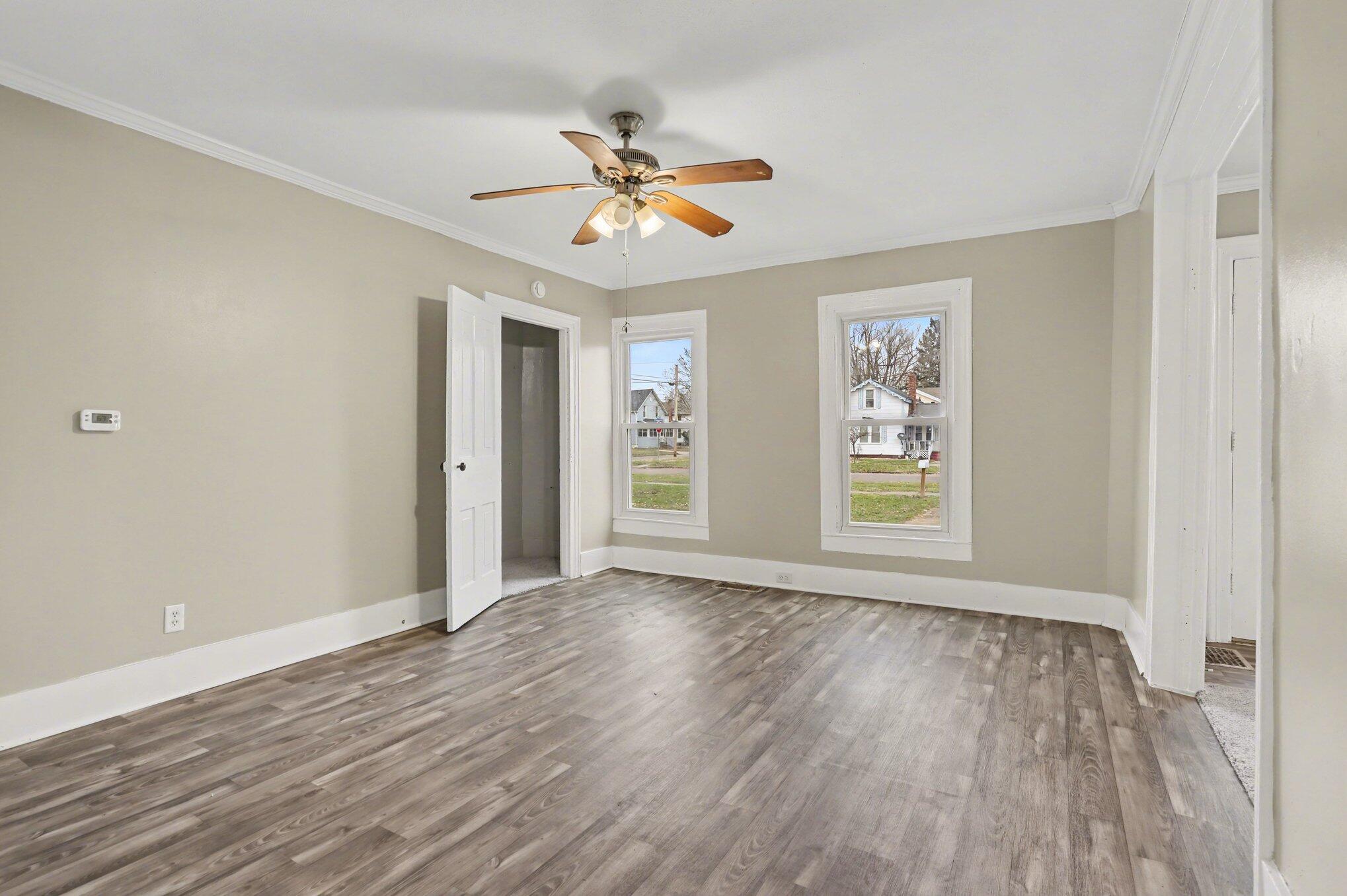 210 West Bennett Street Three Rivers, MI 49093 - Photo 6 of 17 4 Bed Unit Dining