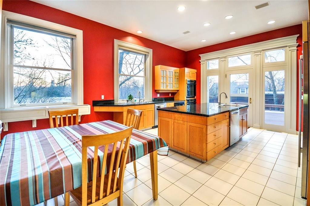 5435 Dunmoyle Street Pittsburgh, PA 15232 - Photo 11 of 25