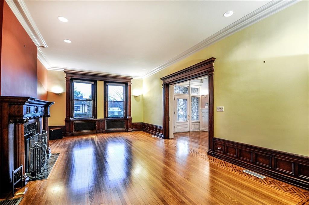 5435 Dunmoyle Street Pittsburgh, PA 15232 - Photo 7 of 25