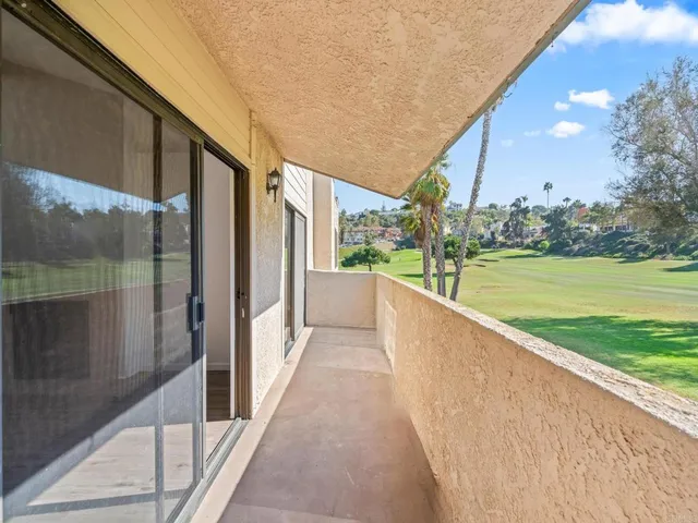 $4,150 | 2639 Pirineos Way, Unit 231, Carlsbad, CA 92009