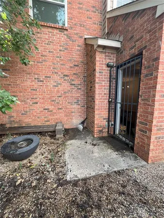 $2,000 | 2507 Plumgrove Circle, Arlington, TX 76006