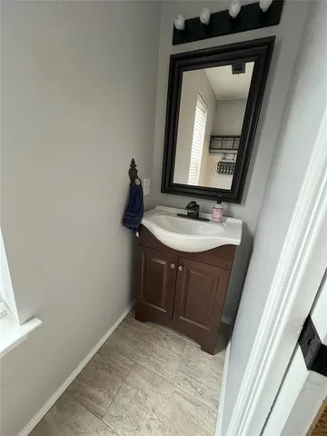 $2,000 | 2507 Plumgrove Circle, Arlington, TX 76006