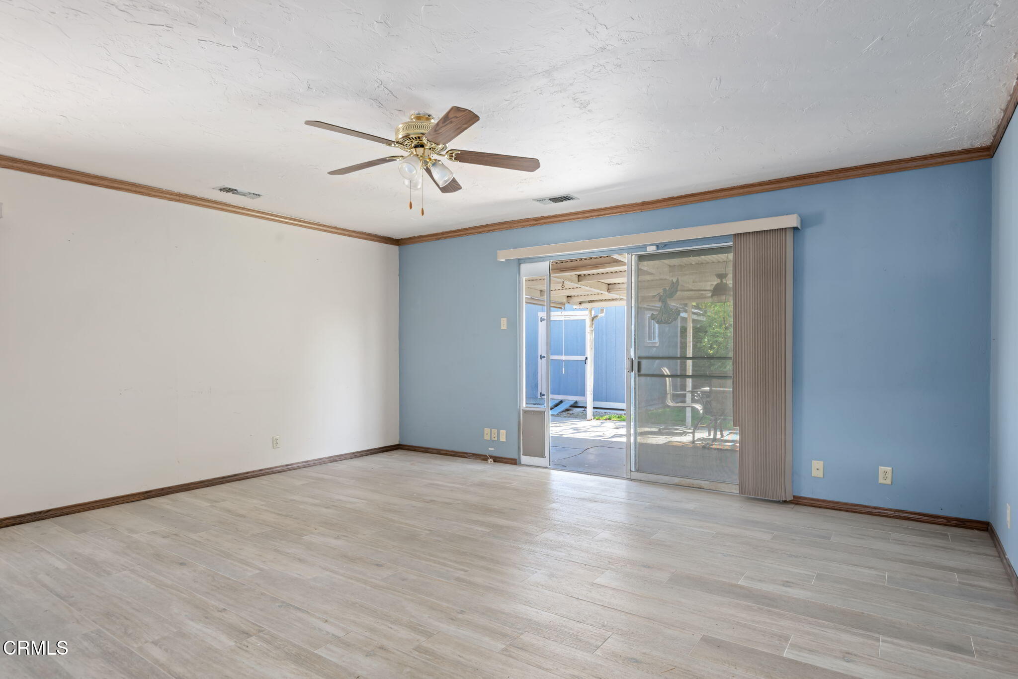 342 Colgate Street Santa Paula, CA 93060 - Photo 9 of 19 10 - Living Room