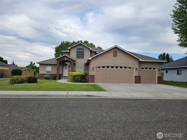 $635,000 | 1240 Vintage Avenue, Richland, WA 99352