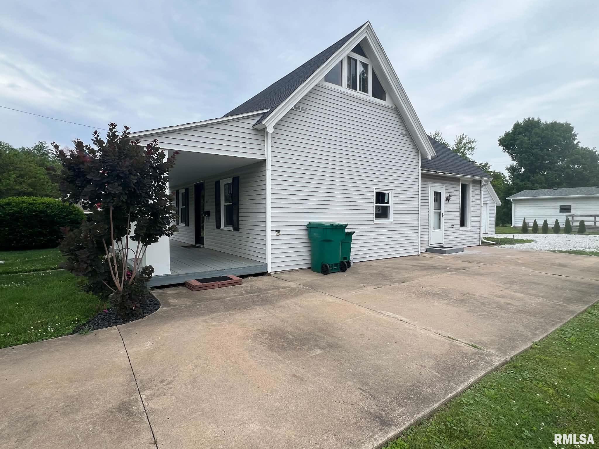 304 East Summit Street Macomb, IL 61455 - Photo 5 of 23
