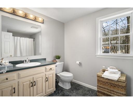18 Roberta Road Blackstone, MA 01504 - Photo 13 of 29 Gallery Image 13