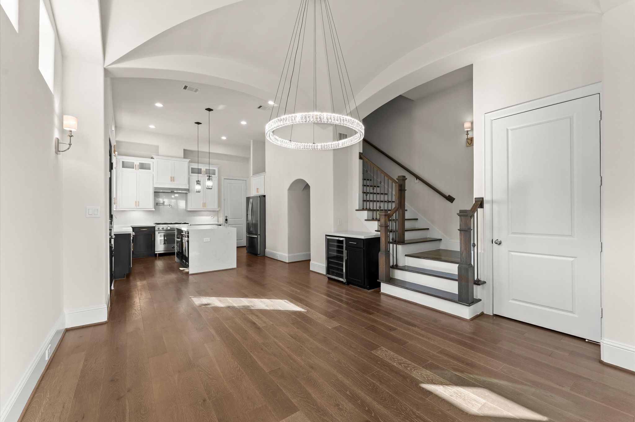 1902 West 25th Street Houston, TX 77008 - Photo 22 of 49 a view of a hallway with kitchen and entryway