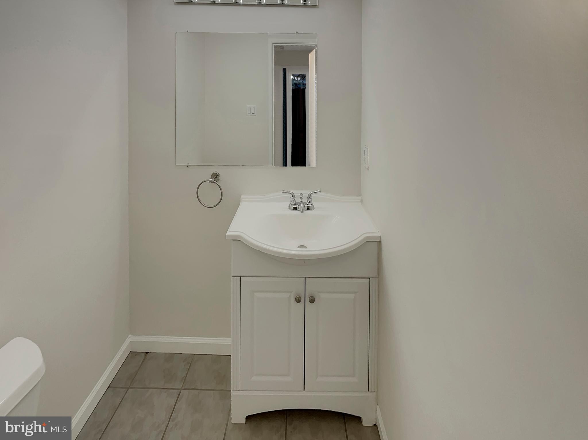 2384 Southgate Square Reston, VA 20191 - Photo 11 of 14