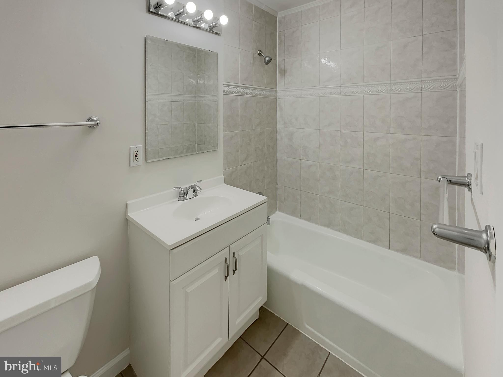 2384 Southgate Square Reston, VA 20191 - Photo 7 of 14