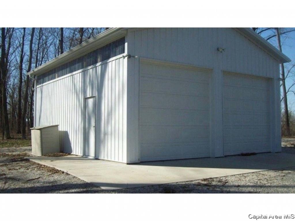 1160 Union Grove Avenue Greenville, IL 62246 - Photo 7 of 11