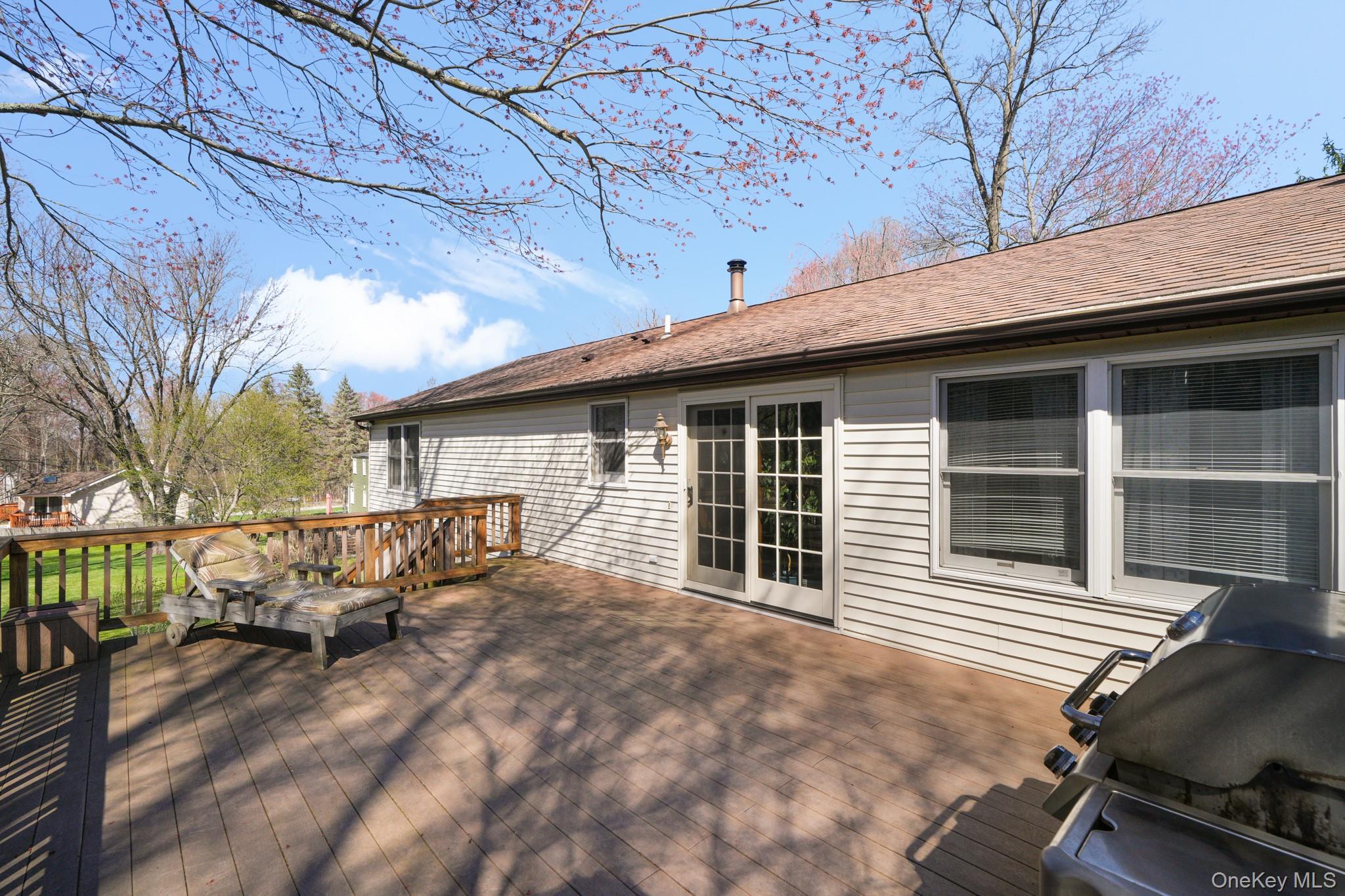 68 Meadow Sweet Road Cortlandt Manor, NY 10567 - Photo 37 of 42
