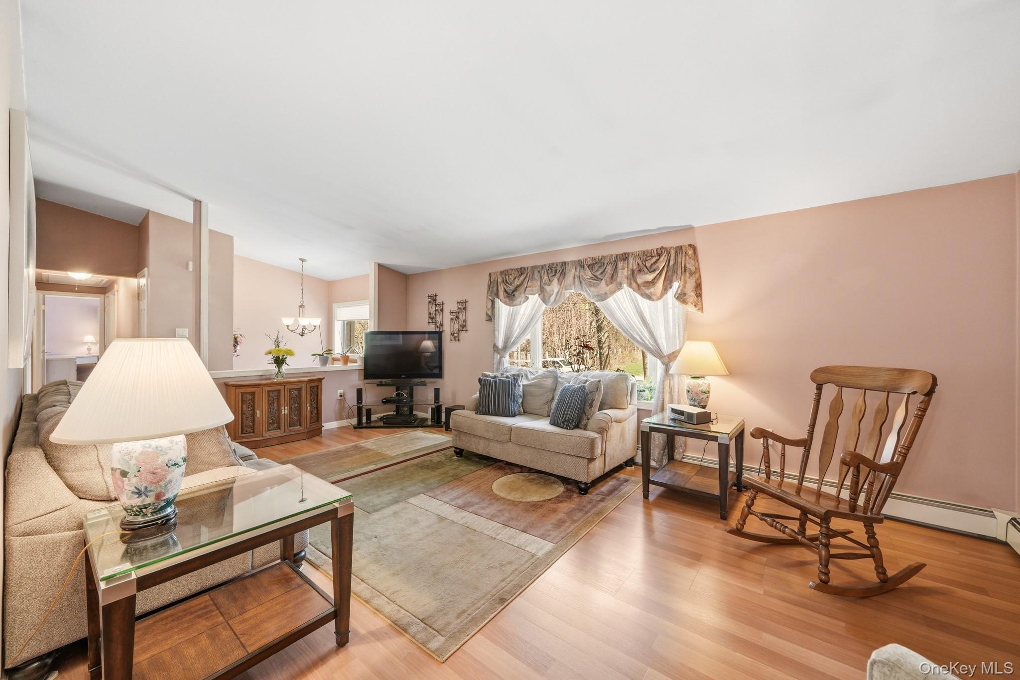 68 Meadow Sweet Road Cortlandt Manor, NY 10567 - Photo 6 of 42