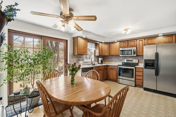 $699,000 | 68 Meadow Sweet Road, Cortlandt Manor, NY 10567
