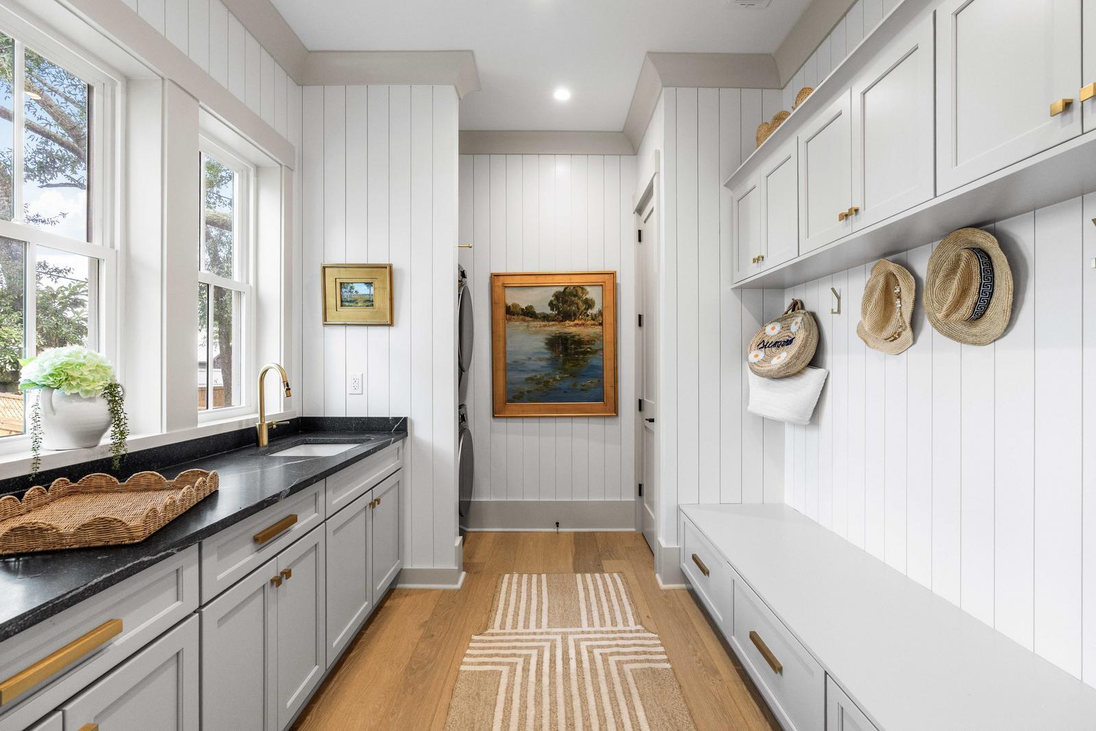 452 Morrison Street Mount Pleasant, SC 29464 - Photo 28 of 61 Laundry/ Drop Zone