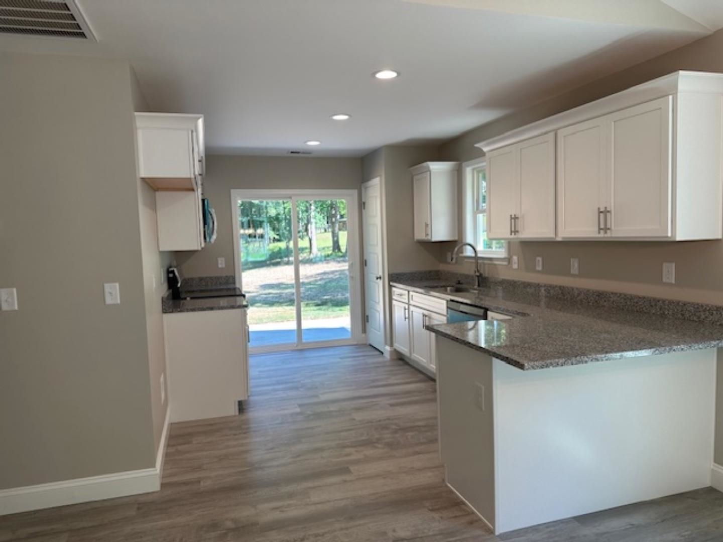 1075 East Prince Road Landrum, SC 29356 - Photo 5 of 15