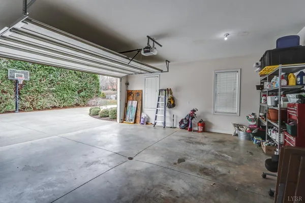 $869,900 | 105 Bethel Park Drive, Lynchburg, VA 24503