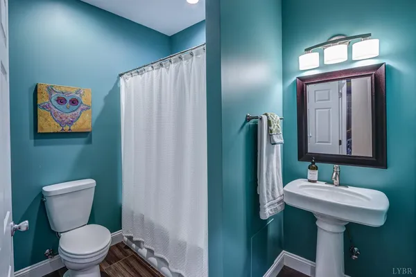 $869,900 | 105 Bethel Park Drive, Lynchburg, VA 24503