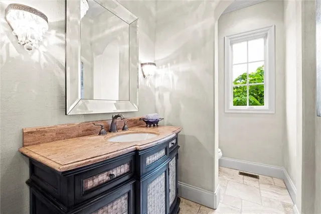 $2,995,000 | 4555 West 186th Street, Stilwell, KS 66085