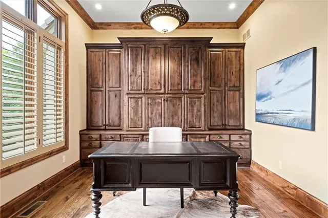 $2,995,000 | 4555 West 186th Street, Stilwell, KS 66085