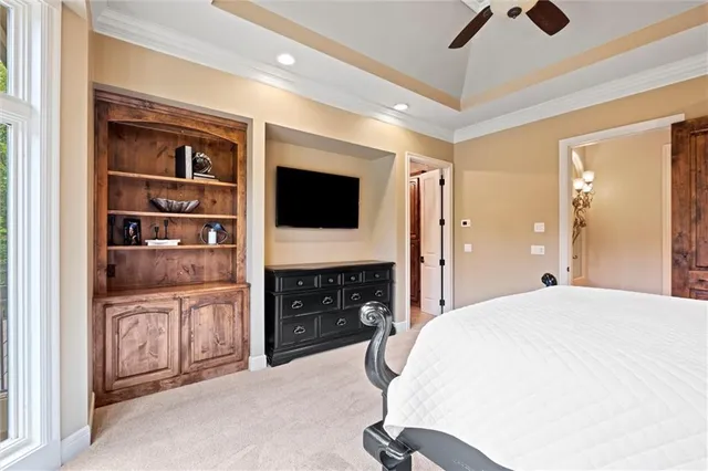 $2,995,000 | 4555 West 186th Street, Stilwell, KS 66085