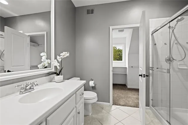 $2,995,000 | 4555 West 186th Street, Stilwell, KS 66085