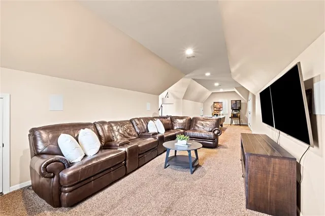 $2,995,000 | 4555 West 186th Street, Stilwell, KS 66085