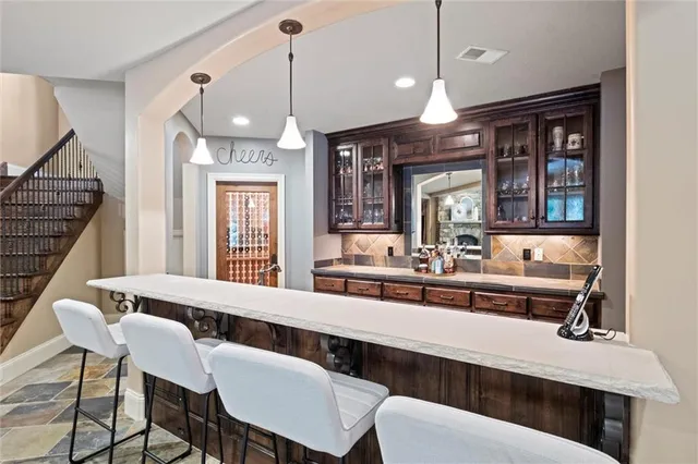 $2,995,000 | 4555 West 186th Street, Stilwell, KS 66085