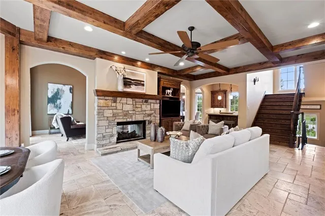 $2,995,000 | 4555 West 186th Street, Stilwell, KS 66085