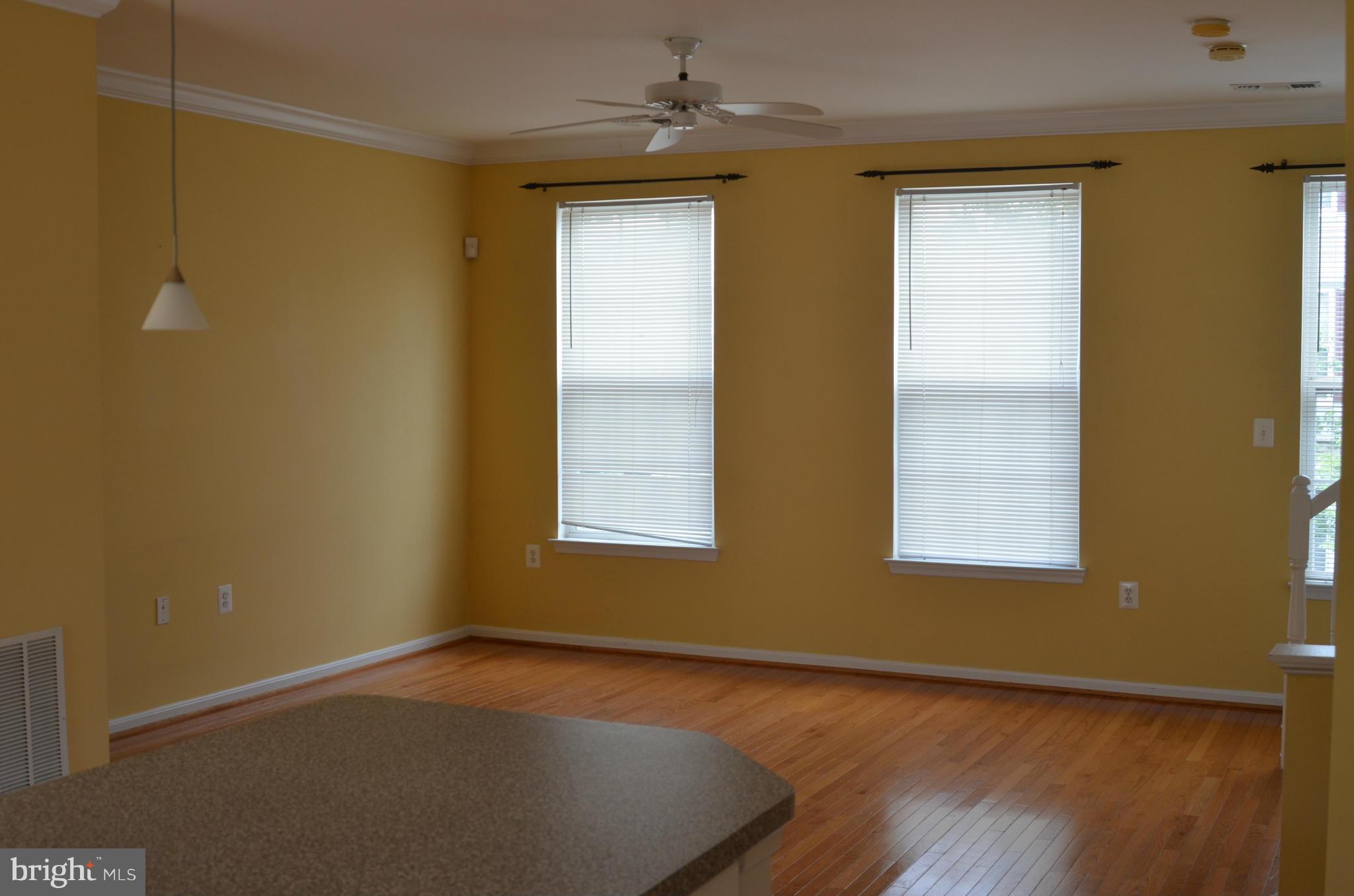 21836 Jarvis Square Ashburn, VA 20147 - Photo 5 of 7 Living Room