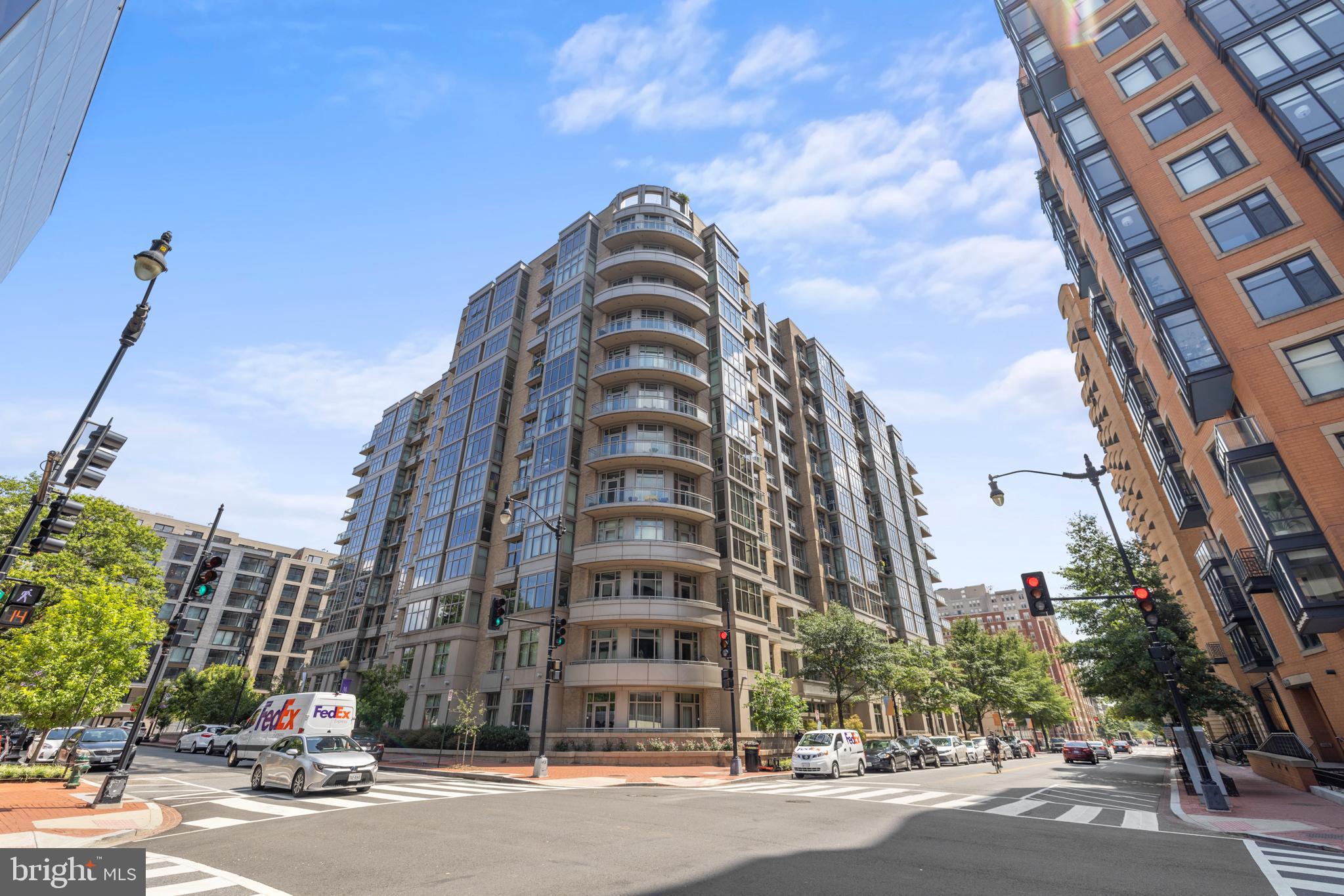 811 4th Street Northwest, Unit 703 Washington, DC 20001 - Photo 2 of 5