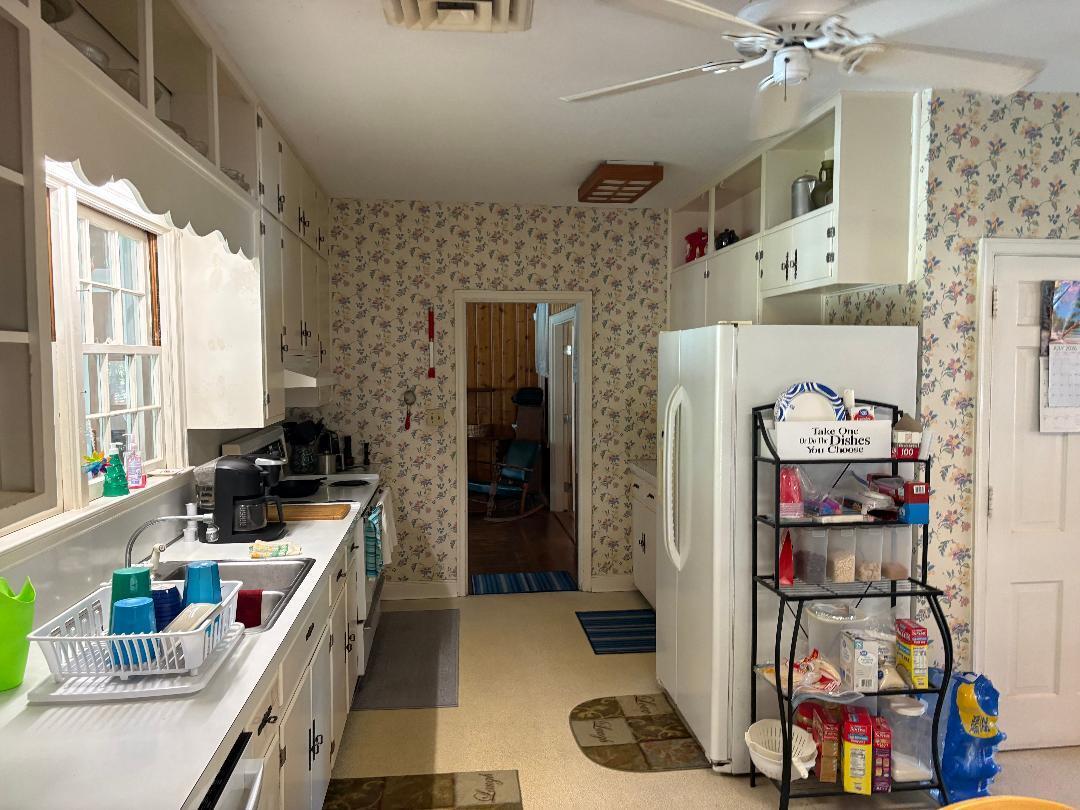 312 Haynsworth Street Sumter, SC 29150 - Photo 32 of 35 16A34E3F-9E33-489C-A7CF-7A1D8957403C