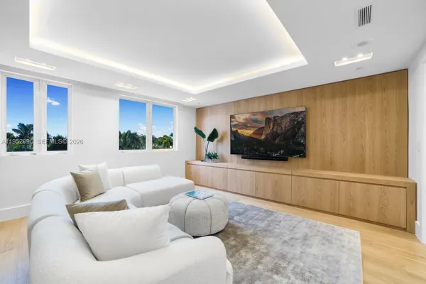 $6,200,000 | 3535 Hiawatha Avenue, Unit 403, Miami, FL 33133