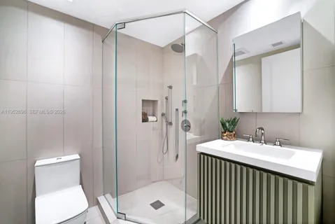 $6,200,000 | 3535 Hiawatha Avenue, Unit 403, Miami, FL 33133