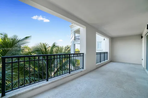 $6,200,000 | 3535 Hiawatha Avenue, Unit 403, Miami, FL 33133