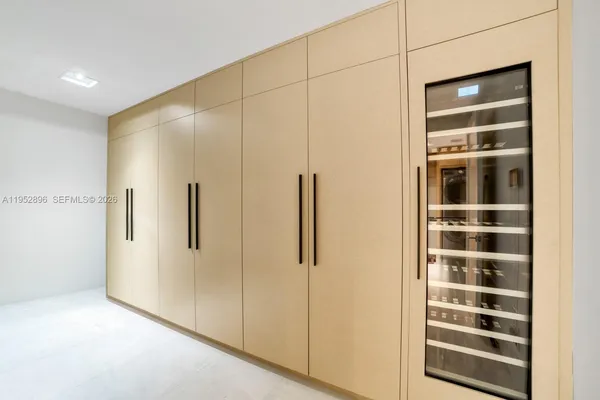 $6,200,000 | 3535 Hiawatha Avenue, Unit 403, Miami, FL 33133