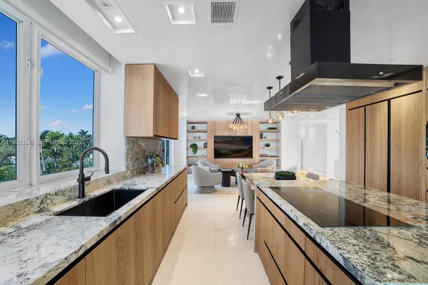 $6,200,000 | 3535 Hiawatha Avenue, Unit 403, Miami, FL 33133