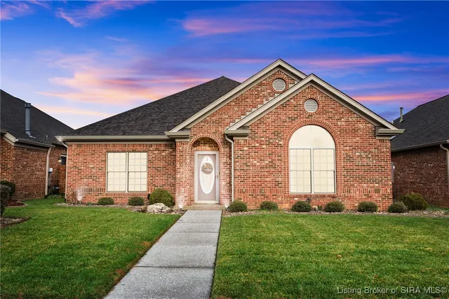 $412,900 | 2714 Quail Chase Drive, Sellersburg, IN 47172