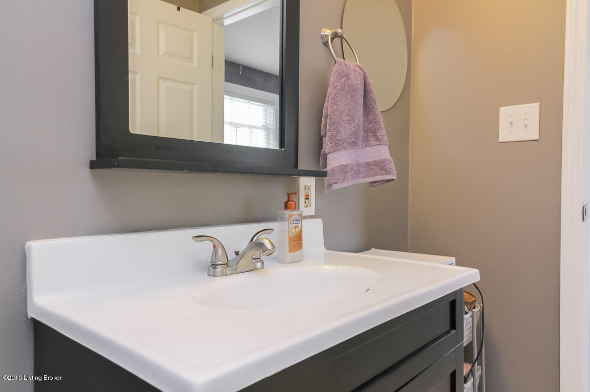 4026 Gloucester Road Louisville, KY 40207 - Photo 45 of 64 43