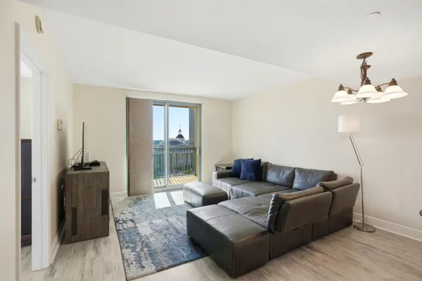 $209,000 | 300 South Duval Street, Unit 1510, Tallahassee, FL 32301