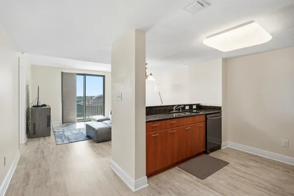 $209,000 | 300 South Duval Street, Unit 1510, Tallahassee, FL 32301