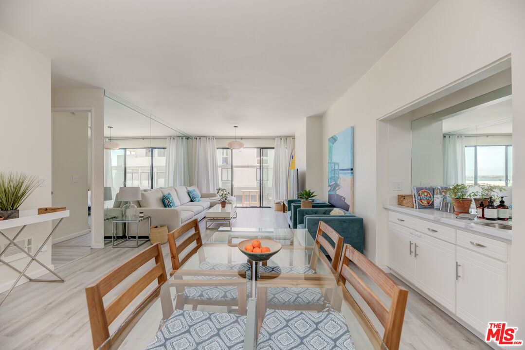 1 Northstar Street, Unit 103 Marina del Rey, CA 90292 - Photo 4 of 18