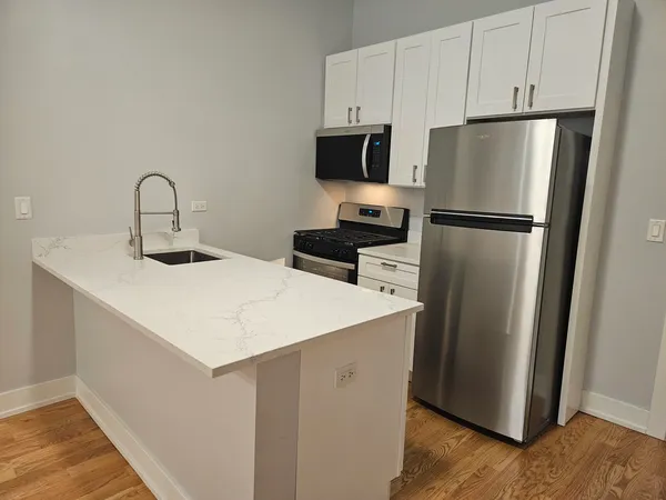 $2,175 | 1415 West Erie Street, Unit 1R, Chicago, IL 60642