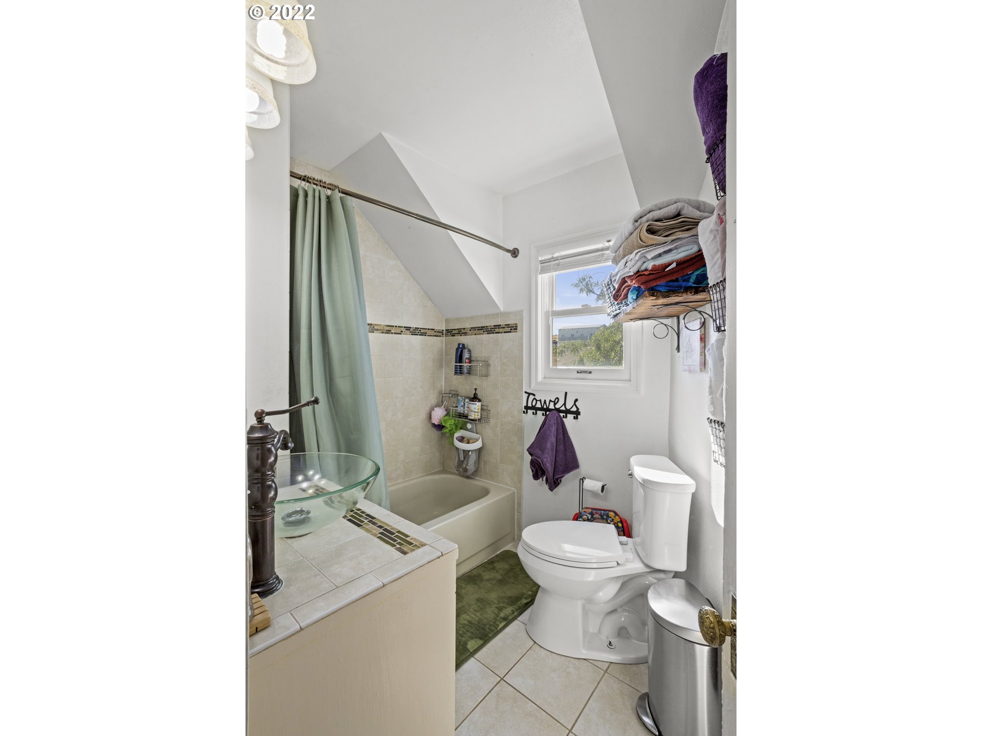 3003 1st Street Moro, OR 97039 - Photo 28 of 32 Bathroom
